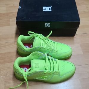 DC Men's 8 Neon Green Sneakers